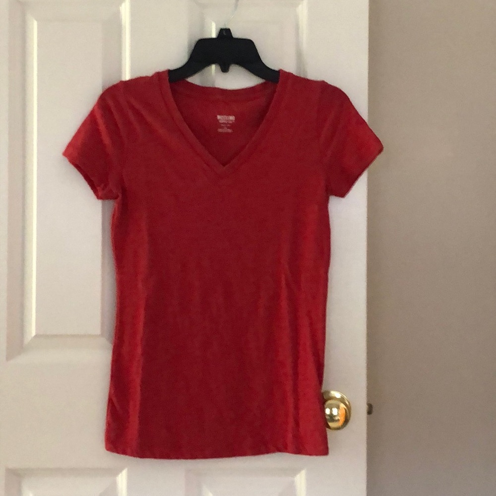V neck short sleeve shirt